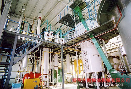 我公司采用的是新型效率高的DTDC系列蒸脫機(圖3) 我公司采用的是新型效率高的DTDC系列蒸脫機(圖3)